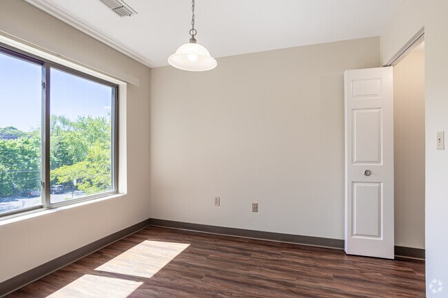 New Falls Apartments