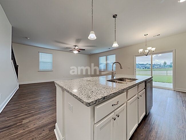 Photo - 311 Azore Way