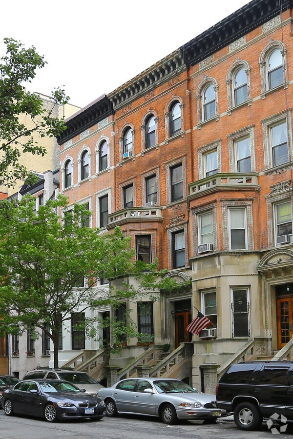 Photo - 328 W 89th St Apartments