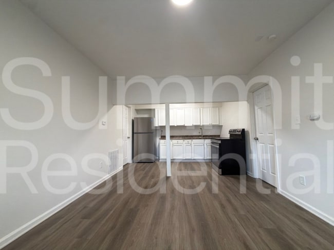 Photo - 327 Laclede St