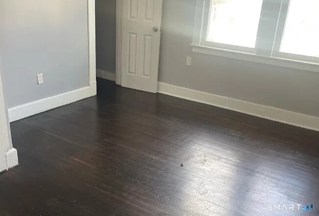 Photo - 24 Harding Pl