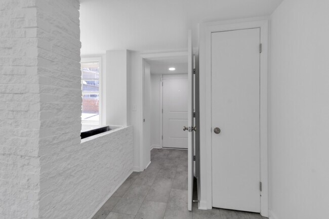 211 Summer St