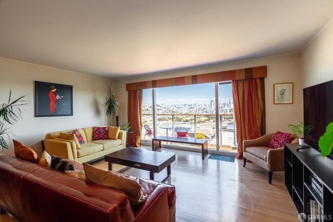 Photo - 64 Encanto Ave