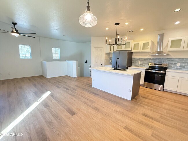 Photo - 1330 S Aaron