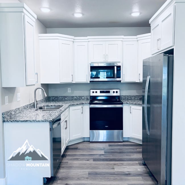 Photo - 1558 N 160 W Unidad #102