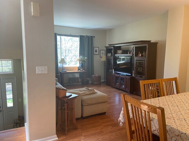 Photo - 3366 Ravinia Cir