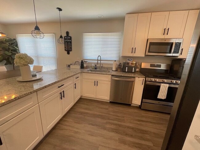 Photo - 1527 W Richmond St