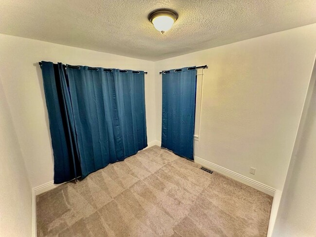 Photo - Charming and Rustic Single-Family 3Bed/1.5BA Pittsburg Home!