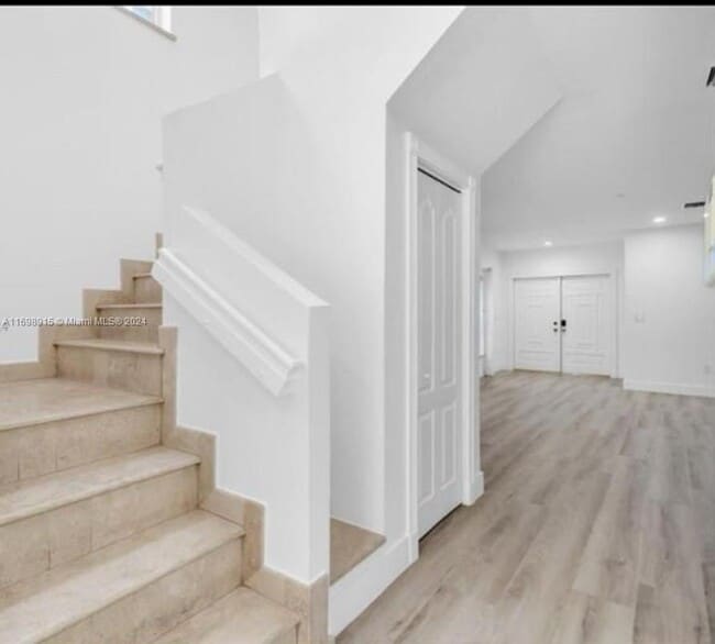 Photo - 3047 Day Ave