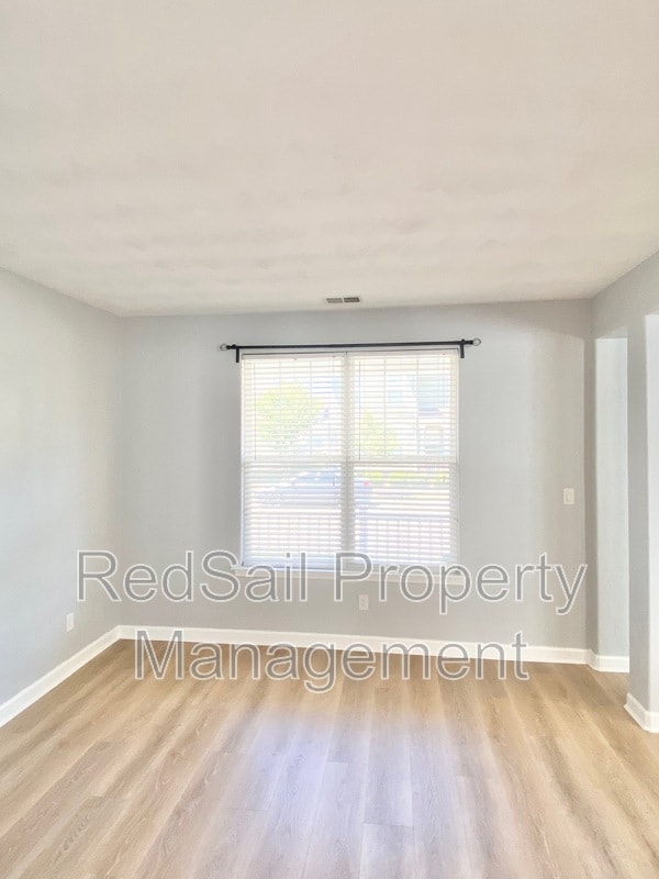 Photo - 9 Rockingham Dr