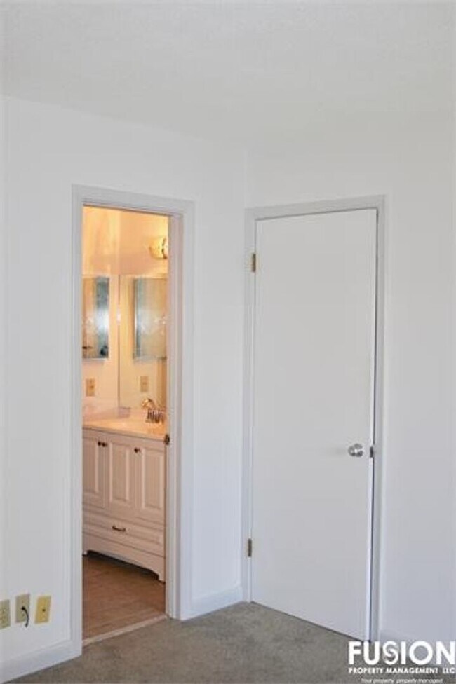 Photo - Bright 2-Bedroom Home Near Oakledge Park w/Pool!