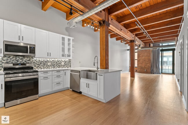 Photo - 701 W Jackson Blvd Unit 302B