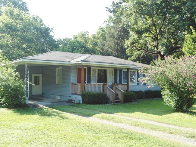 Building Photo - Home available for rent in Gardendale! Available to View with 48 Hours Notice!!!