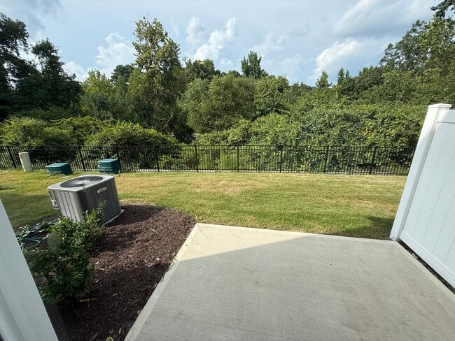 Photo - 275 Peebles Dr