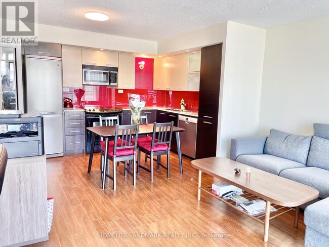 Photo - 8 Telegram Mews Unité 1610