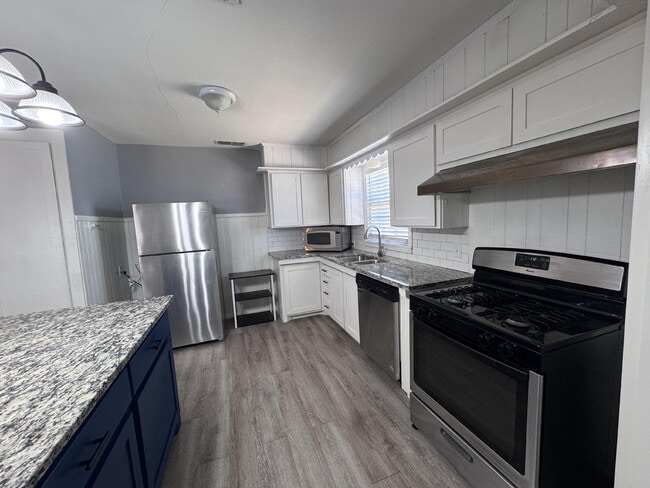 Photo - 2614 31st St