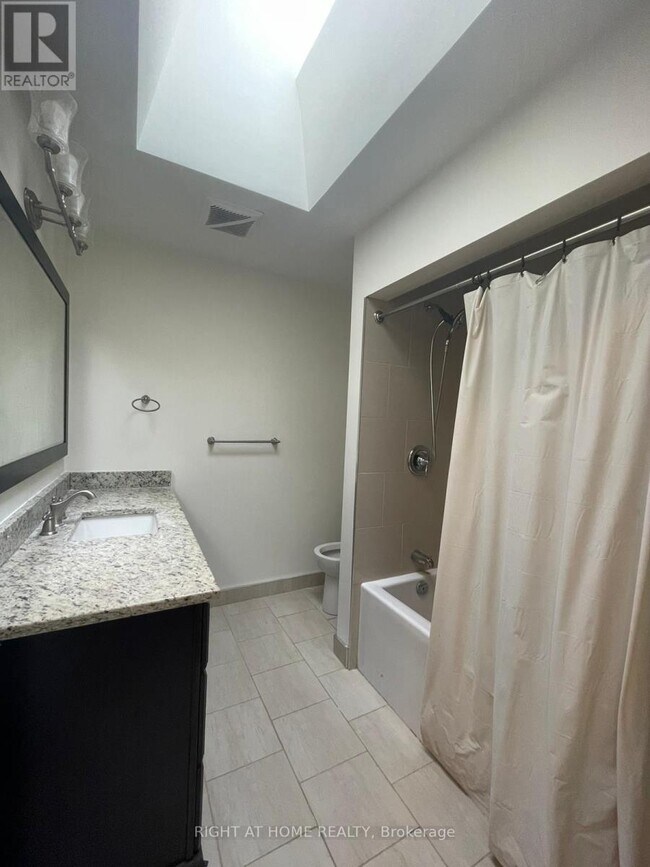 Photo - 135 Avondale Blvd