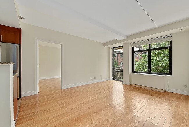 Photo - LOVELY 2 BEDROOM/2BATH Unidad 10D