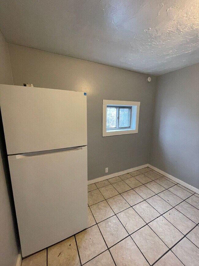 Photo - Cozy 1-Bedroom in Sharon – Walkable Location, Pets Welcome! Unit 2