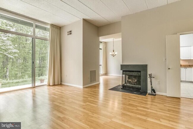 Photo - 11564 Rolling Green Ct Unit 101