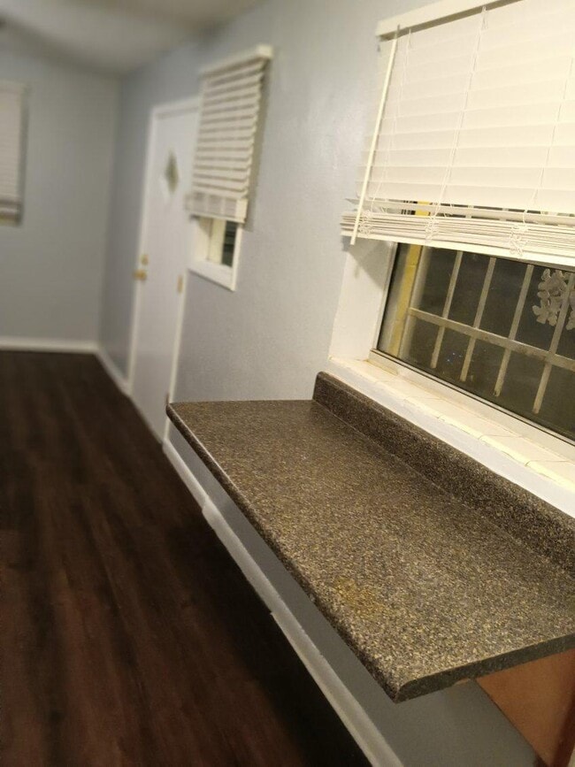 Photo - 318-330 W Harrison St Apartments