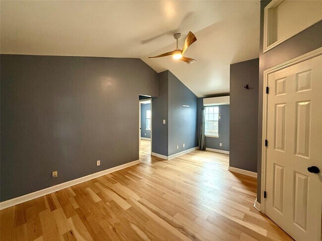 Photo - 4214 Bellvue Ave