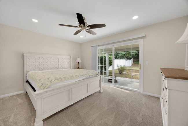 Photo - Adorable 4 Bed / 2 Bath Single Family Home