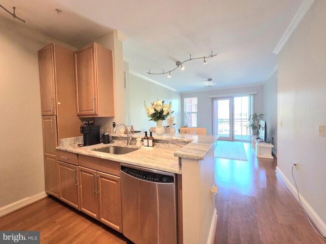 Photo - 11770 Sunrise Valley Dr Unidad 318