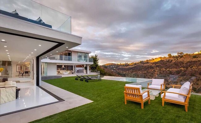 Photo - 2110 Hercules Dr