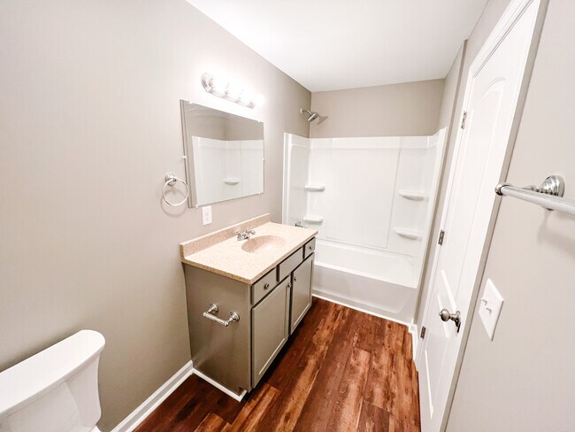 Bathroom - 801 Poplar Ave Unit B