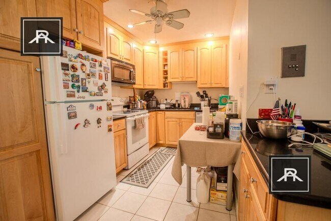 1 bedroom in Newton MA 02460 - 1 bedroom in Newton MA 02460 Condo Unit 12 COPY