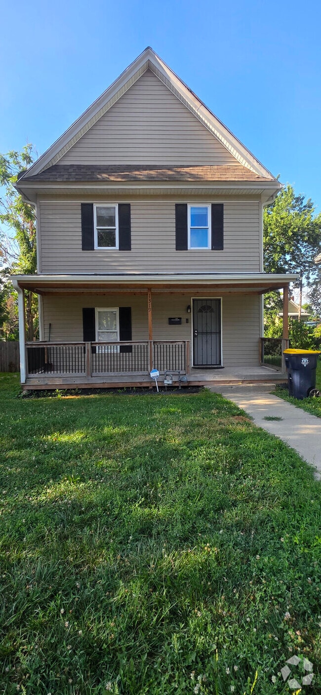 Building Photo - Welcome to this charming 3-bedroom, 2-bath... Rental