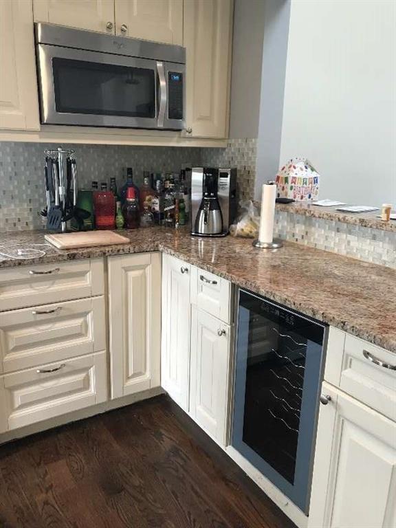 Photo - 550 Deering Rd NW