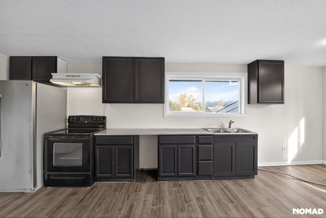 Photo - 7105 166th Ave E