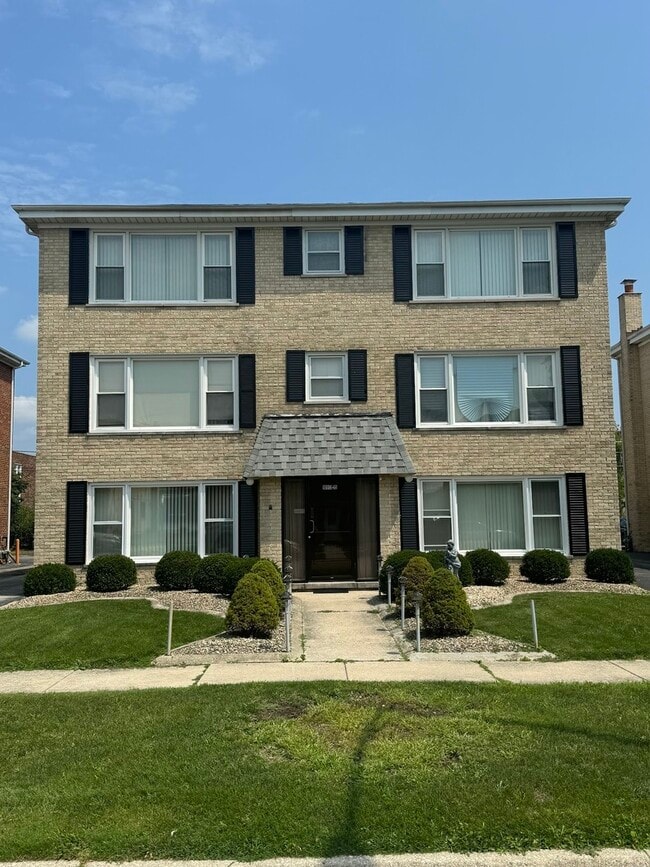 Building Photo - 10913 Keating Ave Unit 3S Rental