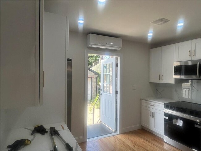 Photo - 1130 E 42nd St
