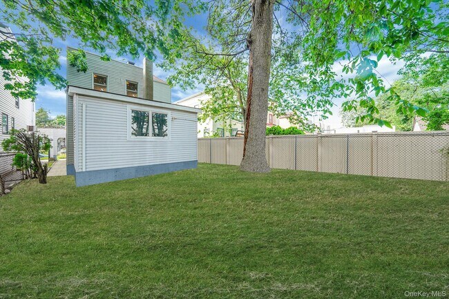 Photo - 138-41 230th Pl