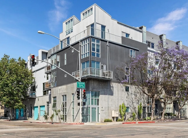 Photo - 969 Sigsbee St