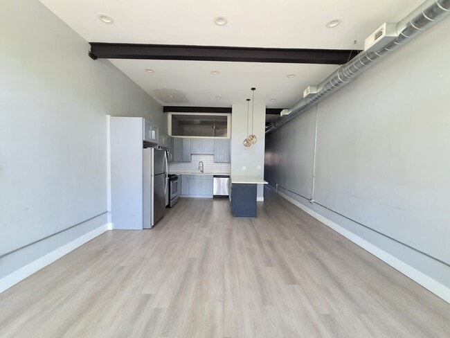 Photo - 2642 W Pratt Blvd Unit 1