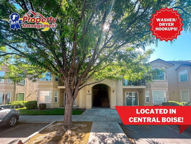 Photo - 10034 W Garverdale Ln Unidad #102