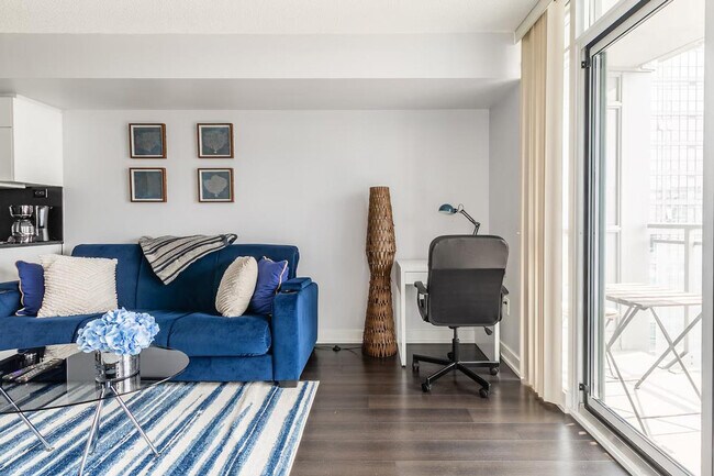 Photo - 480 Front St W Unit ID1345946P