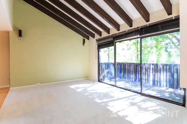 Photo - 2BR/2BA | Newly Renovated Unit | Community pools | In Woodside Sierra! Unidad 2