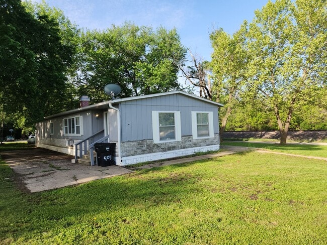 Photo - Spacious 3BR, 2BTH home in Washburn Rural ...