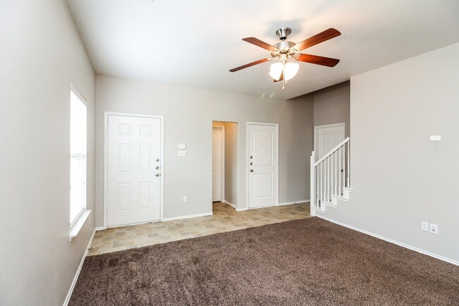 Photo - 2005 Blakehill Dr