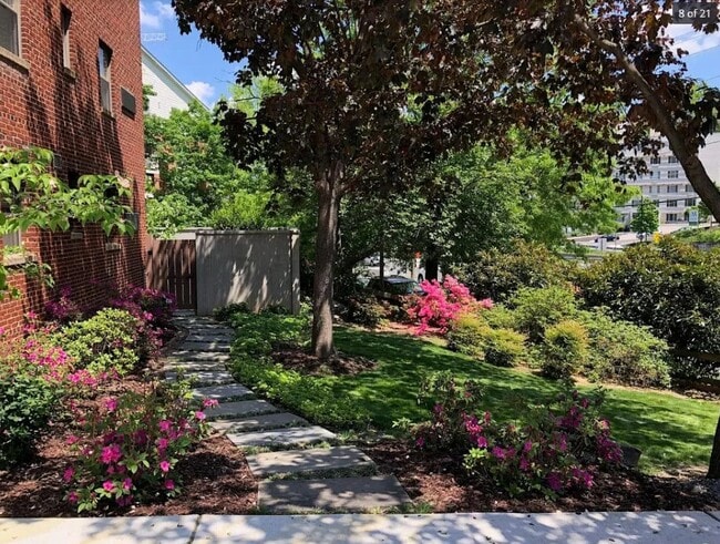 Arlington Courthouse Apartments