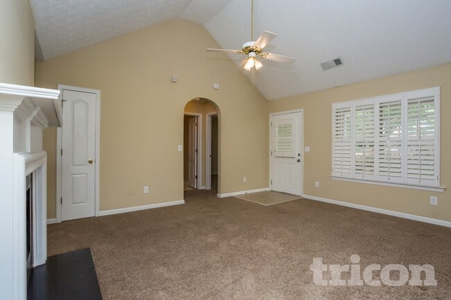 Photo - 233 Misty Ridge Trail