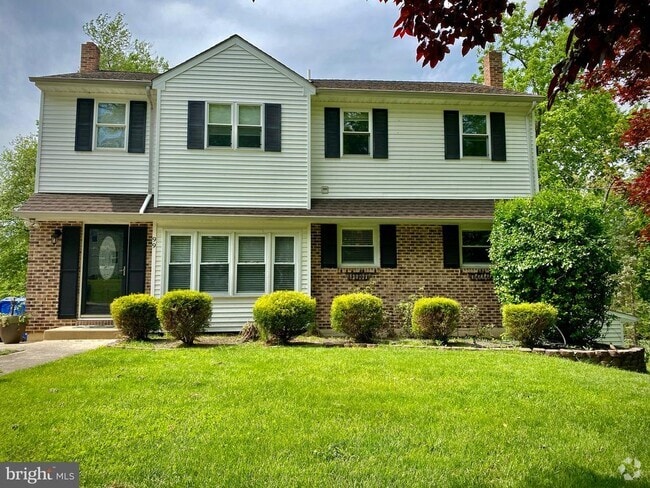 Building Photo - 99 Ivy Ave Rental