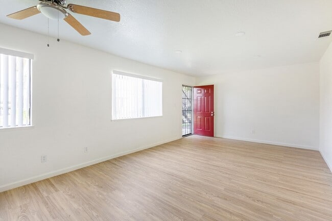 Manteca Golf and Tennis Villas