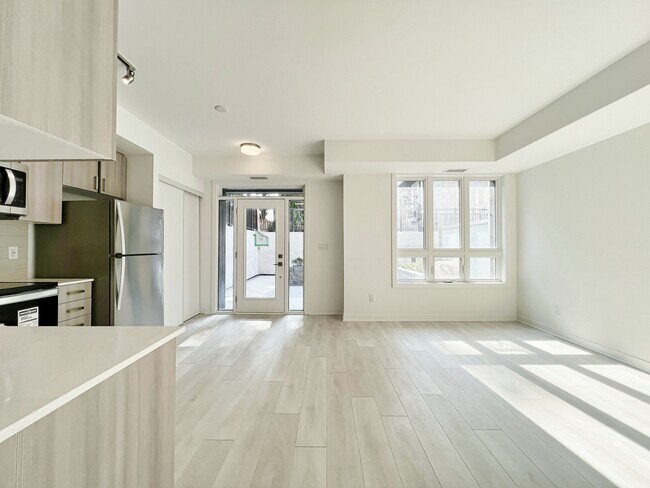 Photo - 4045-4045 Hickory Dr