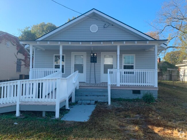 Building Photo - 805 E Holly St Rental